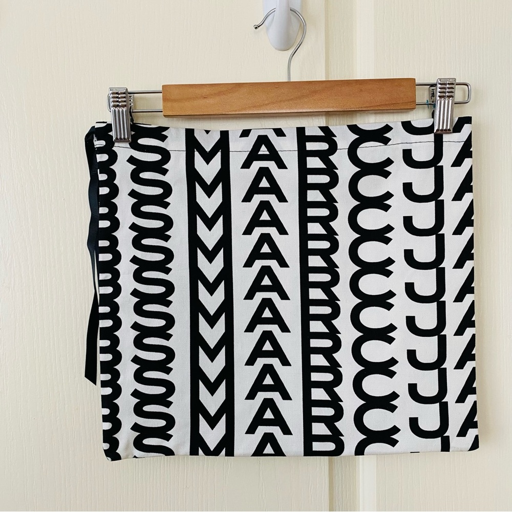 New Marc Jacobs Black/White Monogram Drawstring Closure Medium Size Dust Bag